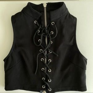 DOLLSKILL POSTER GIRL Black Crop Top